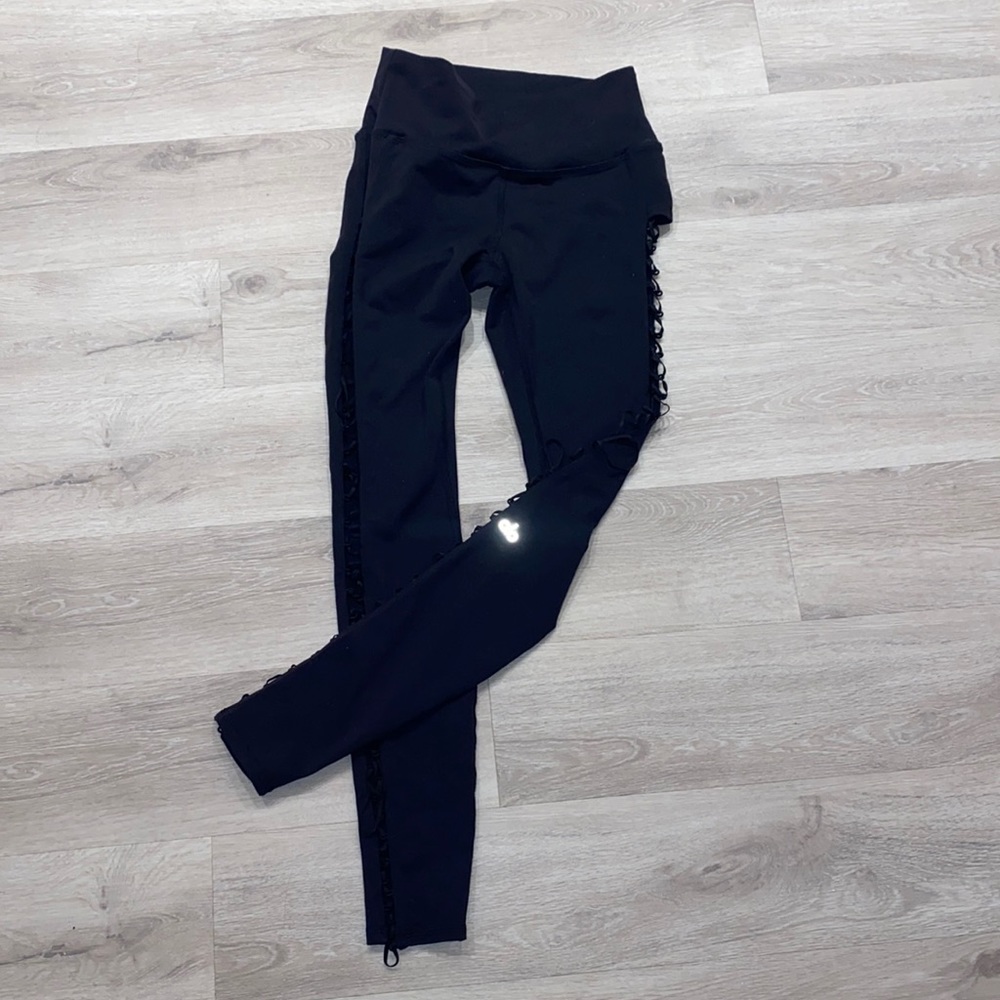 Straps alo leggings
